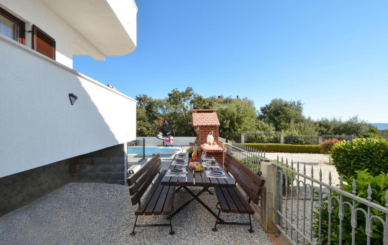 Apartment With Heated Pool And Sea View Трогир Экстерьер фото