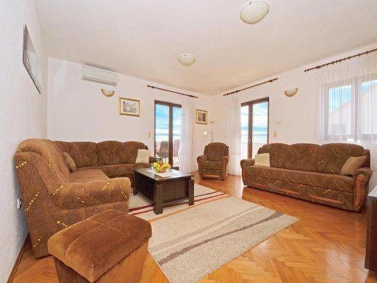 Apartment With Heated Pool And Sea View Трогир Экстерьер фото