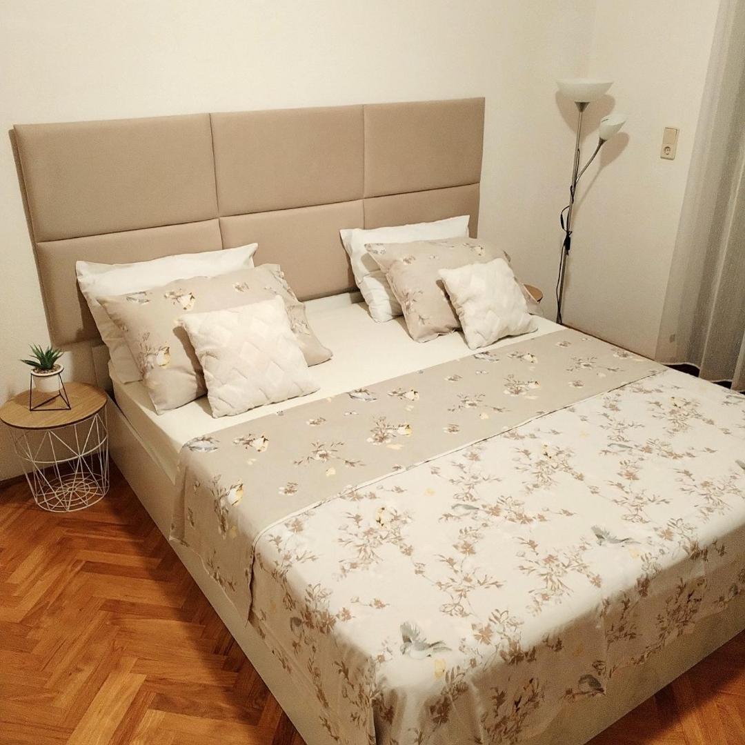 Apartment With Heated Pool And Sea View Трогир Экстерьер фото